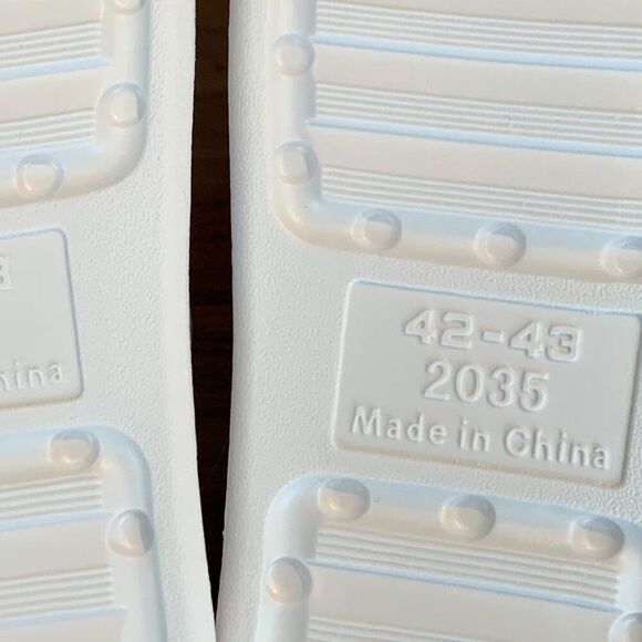 Classic Croc style shoe/clog, EVA, new white sz 42-43 or 10-11, fun in the sun - Picture 6 of 15